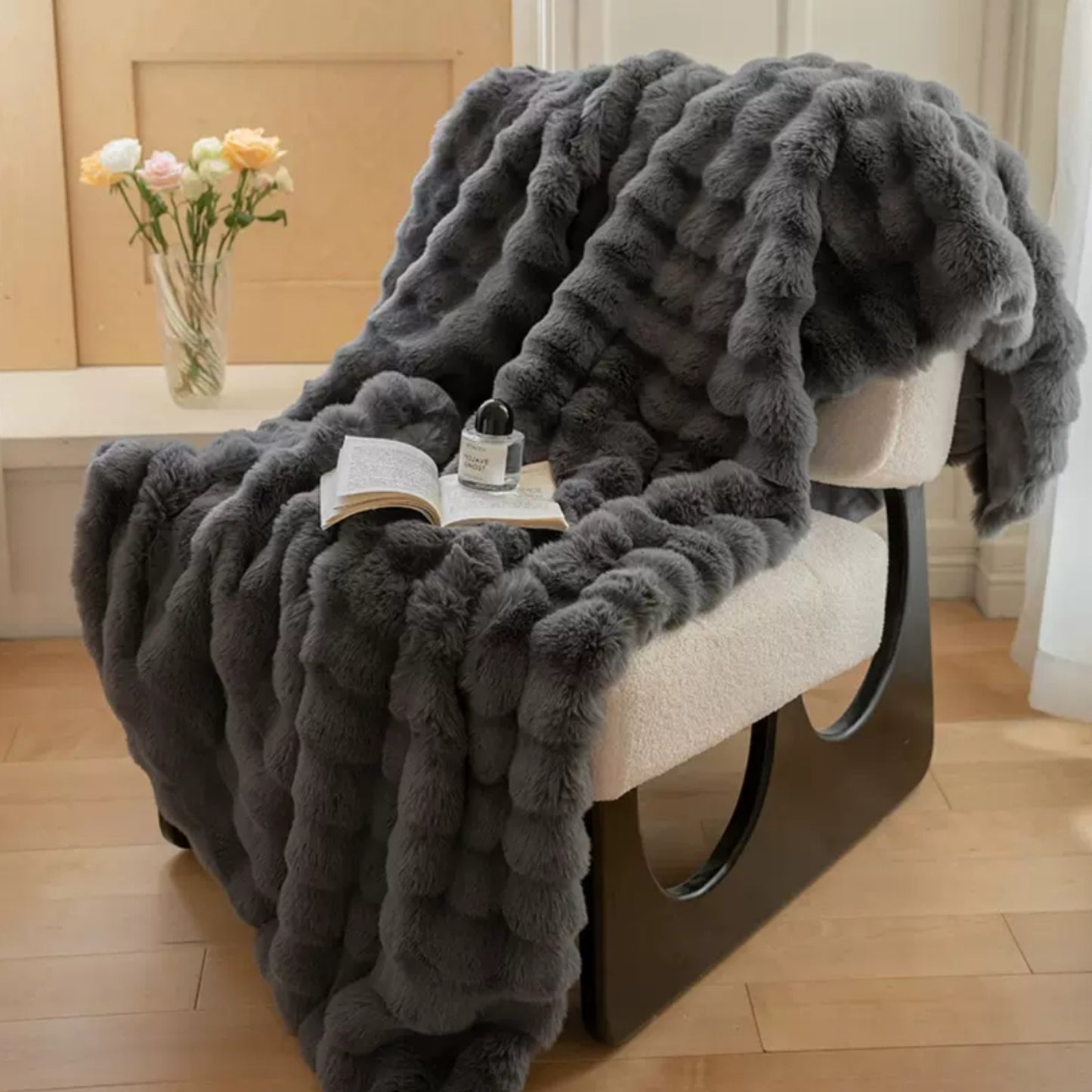 Luxury bubble flannel blanket