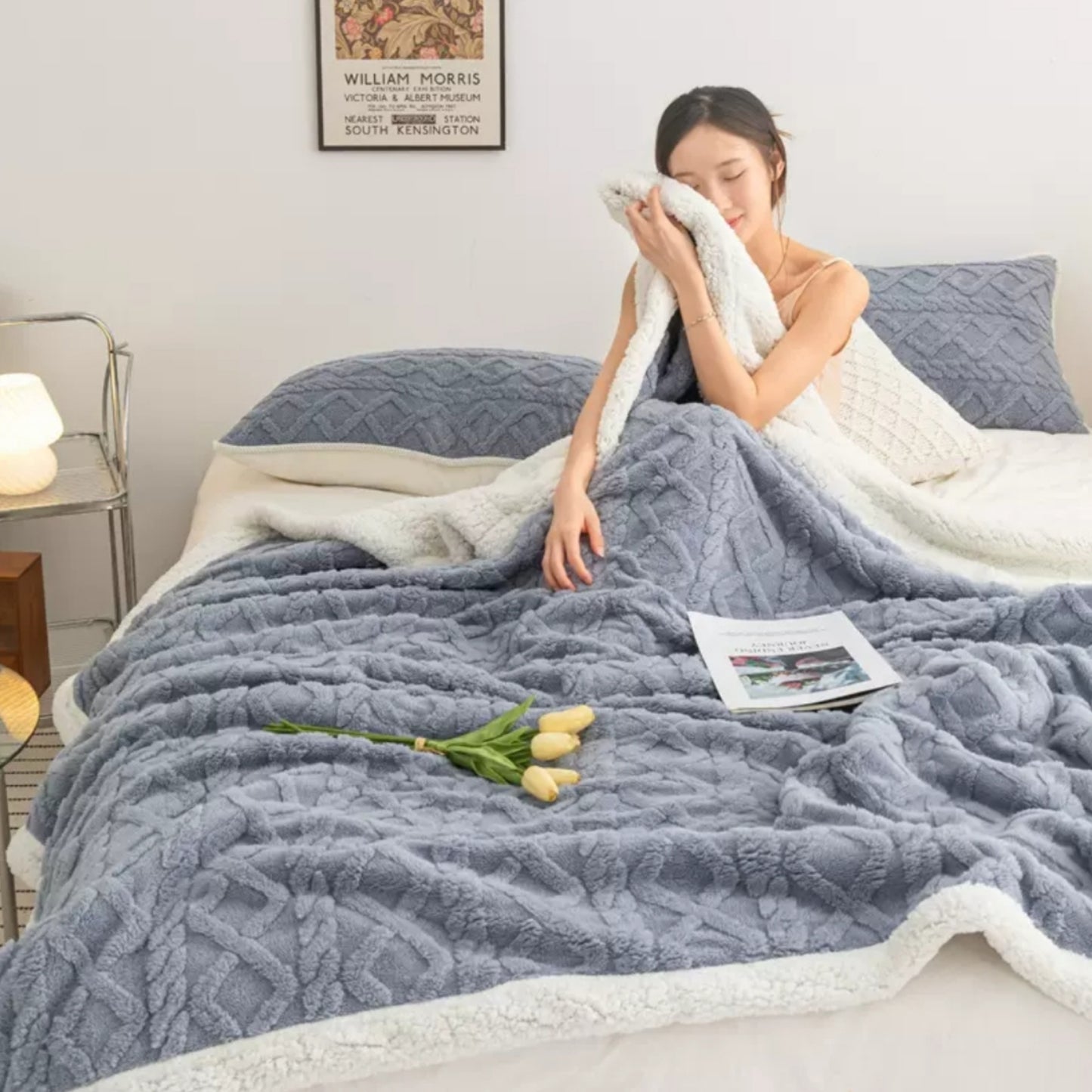 Luxury bubble flannel blanket