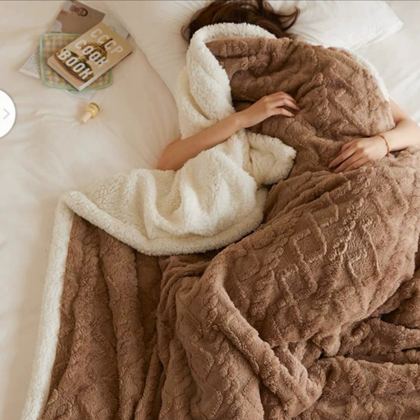 Luxury bubble flannel blanket